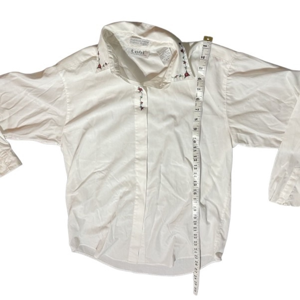 Tabi International Vintage White Blouse with Floral Embroidery Size Medium - Picture 6 of 7